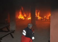  Kozan'da ev yangını