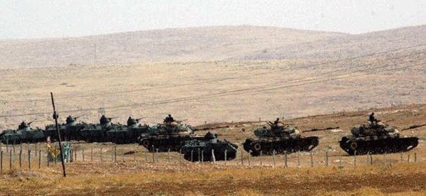 Türk tankları Suriye sınırında