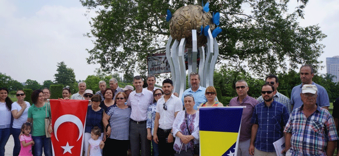 Srebrenitsa soykırımında hayatını kaybedenler Adana'da anıldı