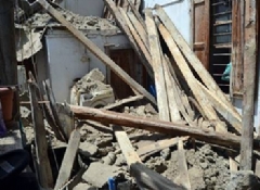  Kozan'da bir ev çöktü