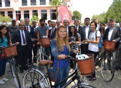 Adana'da 500 öğrenciye bisiklet