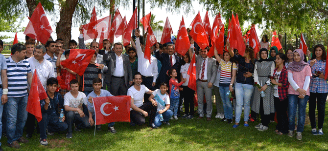 Gençlerle Türkiye'nin geleceğini konuştu