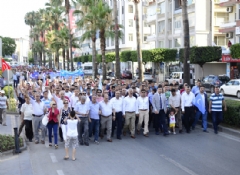 Adana'dan Türkistan'a destek
