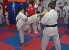 Karate kursuna yoğun ilgi
