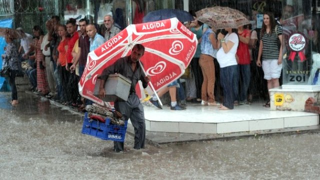 Adana'da Kuvvetli Yağış