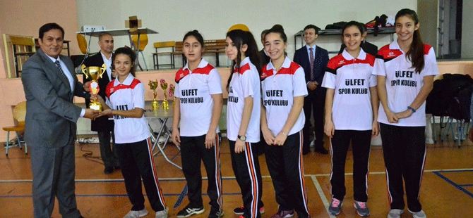 Badminton il birinciliği tamamlandı