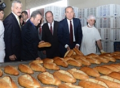 Adana'da halk ekmek 50 kuruş