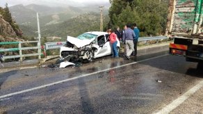 Kozan'da Trafik Kazası: 3'ü Polis 4 Yaralı