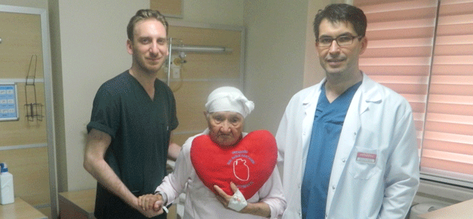 94 yaşındaki kadına açık kalp ameliyatı