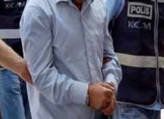 Adana'da 35 polis tutuklandı