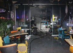 Adana'da bir cafe-bar yandı
