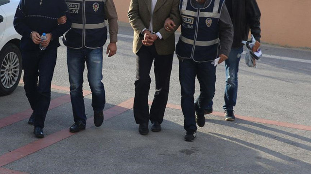 Adana Merkezli 4 İlde Fetö Operasyonu: 11 Gözaltı