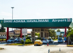 Adana'ya 3 bin uçak indi