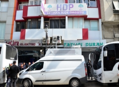 HDP'lilerin yürüyüşüne güvenlik engeli