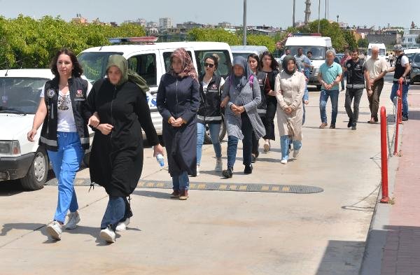 Adana'da Fetö Şüphelisi 15 Kişi Adliyede