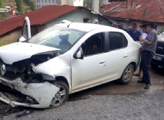  Feke'de trafik kazası: 4 yaralı
