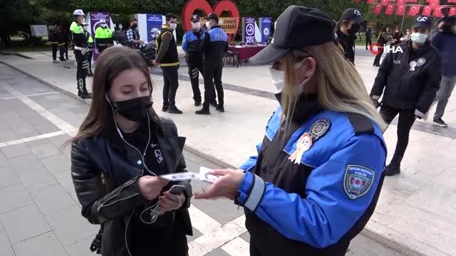Kadına şiddete maskeli uyarı