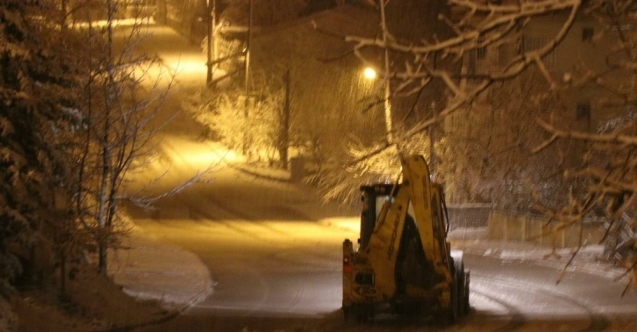 Pozantı'da karla mücadele çalışmaları