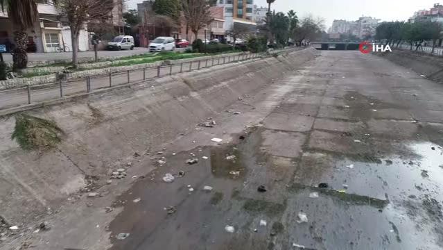 Adana'yı ağ gibi saran sulama kanalları çöplüğe döndü