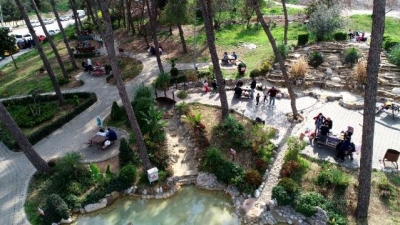 Adana'da piknik alanları doldu taştı