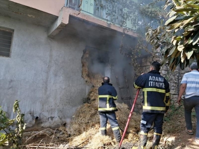 Kozan'da samanlık yangını