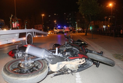 İki motosikletin çarpıştığı kazada sürücüler yaralandı