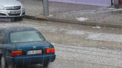 Kozan'da Sağanak Yağış ve Dolu