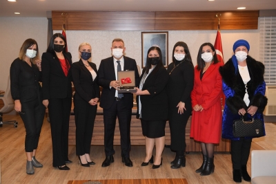 Adana Güçlü İş Kadınları Derneğinden Vali Elban'a Ziyaret
