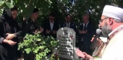 15 Temmuz Şehitliklerde Anıldı 15 Temmuz Şehitliklerde Anıldı