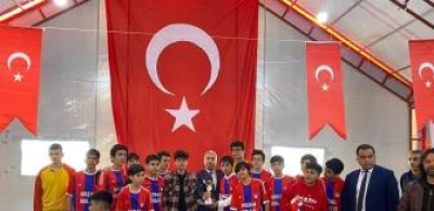 Kozan'da Okullar Arası Futbol Müsabakaları