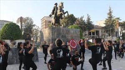 Adana, Mersin ve Hatay'da Cumhuriyet'in 100. yılı kutlamaları