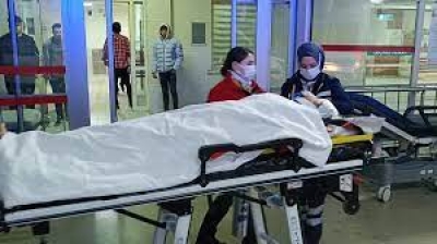 Kozan'da otomobil devrildi: 1 ölü  1 yaralı