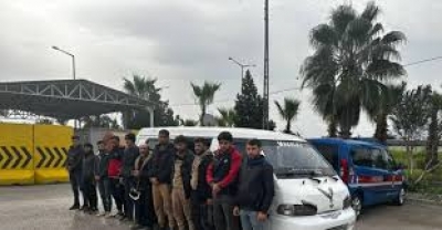 10 Suriye uyruklu göçmen yakalandı