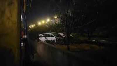 Lastik Patlaması: Kazada Genç Sürücü Hayatını Kaybetti Lastik Patlaması: Kazada Genç Sürücü Hayatını Kaybetti