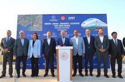 Mersin-Adana-Osmaniye-Gaziantep Hızlı Tren Hattı çalışmalarını inceledi